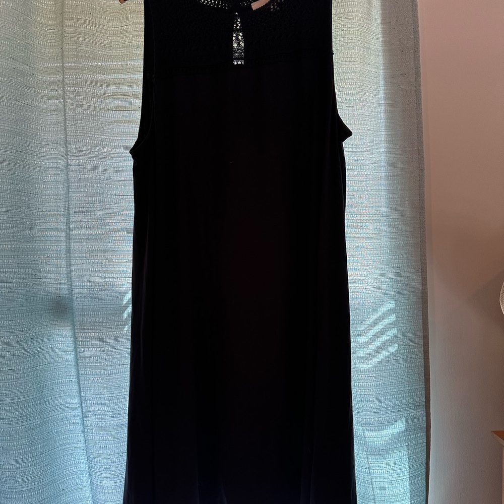 Elegant Black Sleeveless Dress
